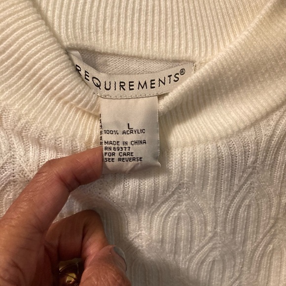 Requirements Women’s Long Sleeve Ivory Sweater. Sz L, NWT - Picture 2 of 8